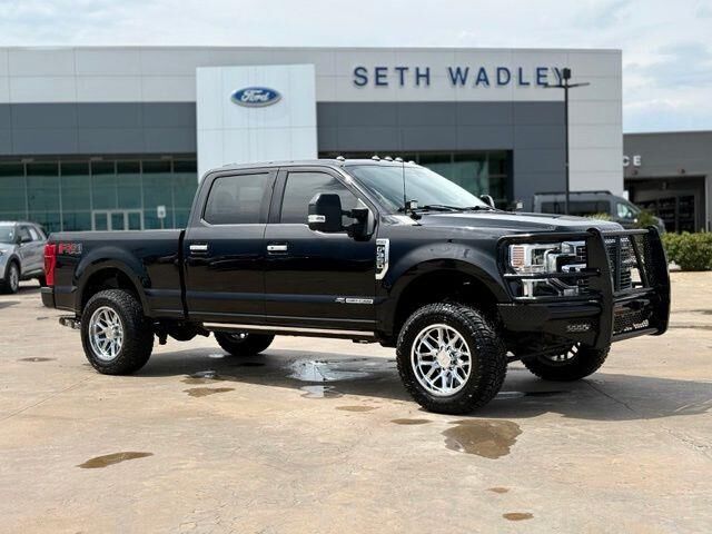 2022 Ford F-350 Super Duty Limited — photo 1 of 13