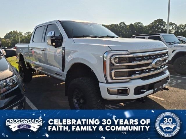 2023 Ford F-350 Super Duty Platinum — photo 1 of 39