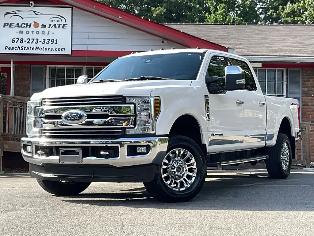 2018 Ford F-350 Super Duty Limited — photo 1 of 13