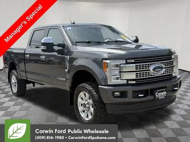 2019 Ford F-350 Super Duty Platinum — photo 1 of 17