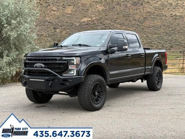 2022 Ford F-350 Super Duty Lariat — photo 1 of 26