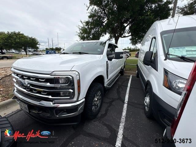 2023 Ford F-350 Super Duty Lariat — photo 1 of 11