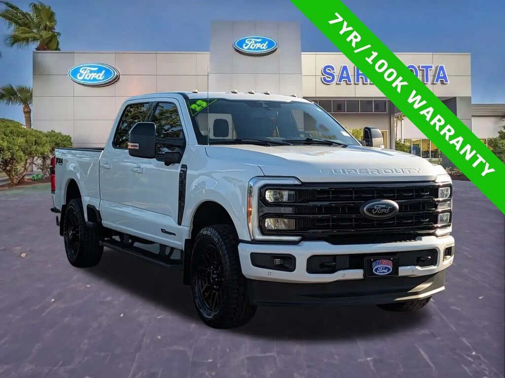 2023 Ford F-350 Super Duty Lariat — photo 1 of 39