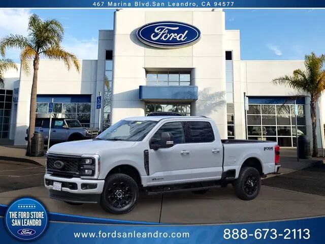 2025 Ford F-350 Super Duty Lariat — photo 1 of 39