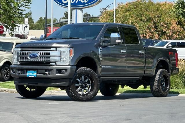 2018 Ford F-350 Super Duty Platinum — photo 1 of 26