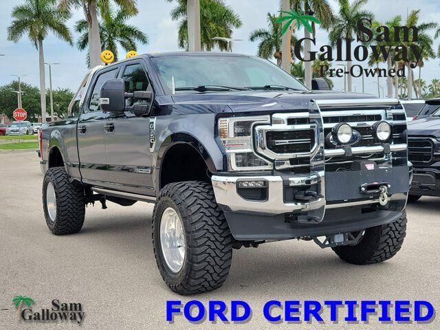 2022 Ford F-350 Super Duty Lariat — photo 1 of 13