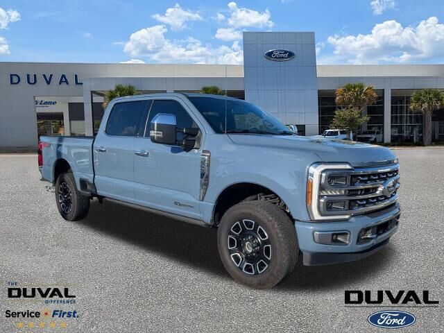 2023 Ford F-350 Super Duty Platinum — photo 1 of 5