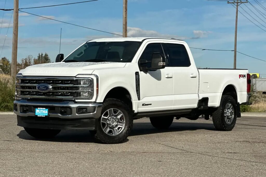 2024 Ford F-350 Super Duty Lariat — photo 1 of 13