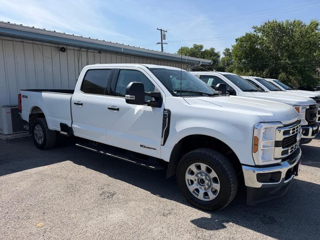 2024 Ford F-350 Super Duty XLT — photo 1 of 1