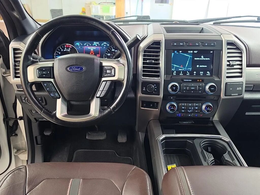 2017 Ford F-350 Super Duty Platinum — photo 1 of 13