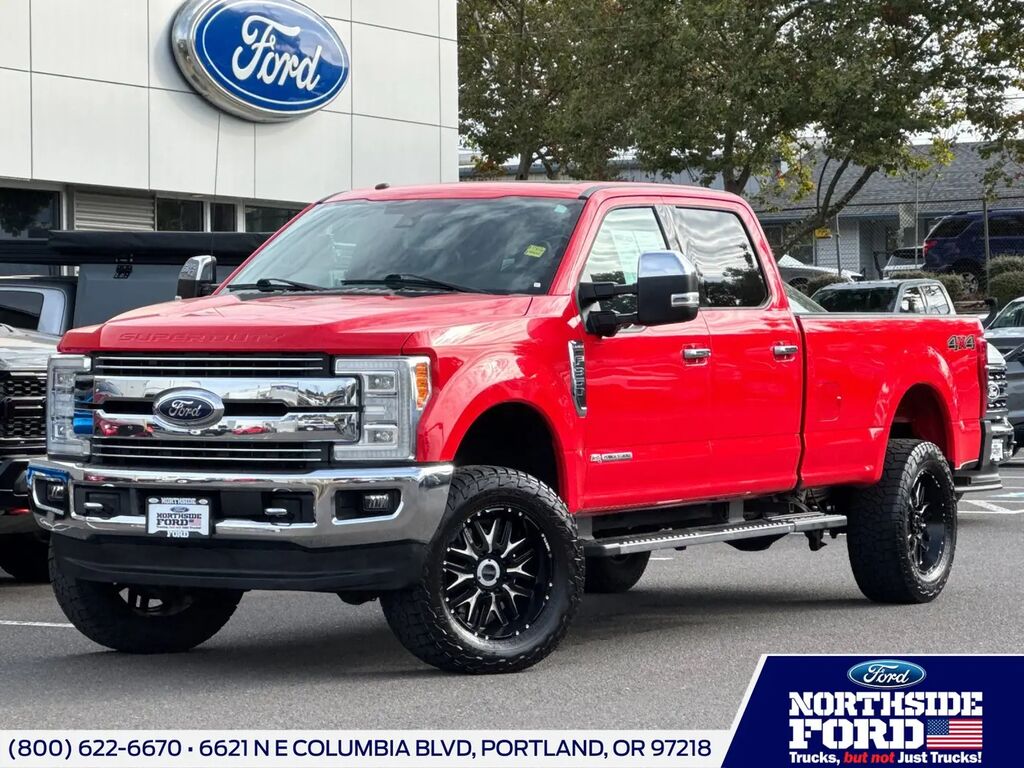 2017 Ford F-350 Super Duty Lariat — photo 1 of 13