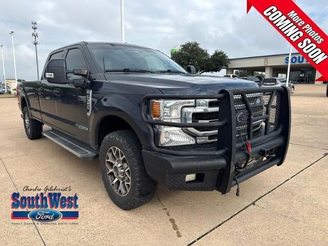 2021 Ford F-350 Super Duty Lariat — photo 1 of 1