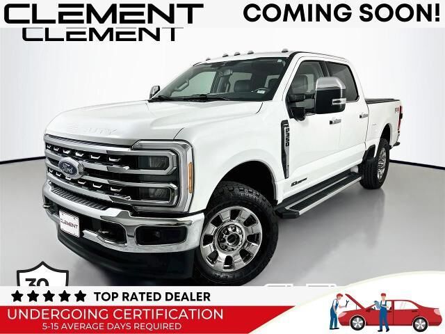 2023 Ford F-350 Super Duty Lariat — photo 1 of 22