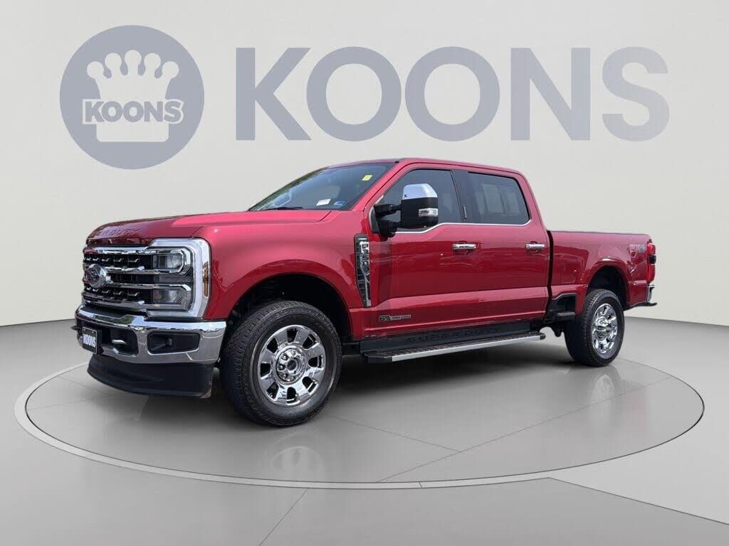 2024 Ford F-350 Super Duty Lariat — photo 1 of 22