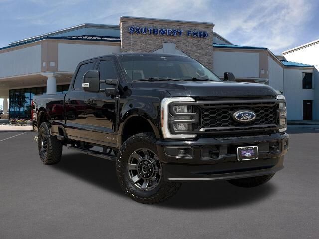 2024 Ford F-350 Super Duty Lariat — photo 1 of 26