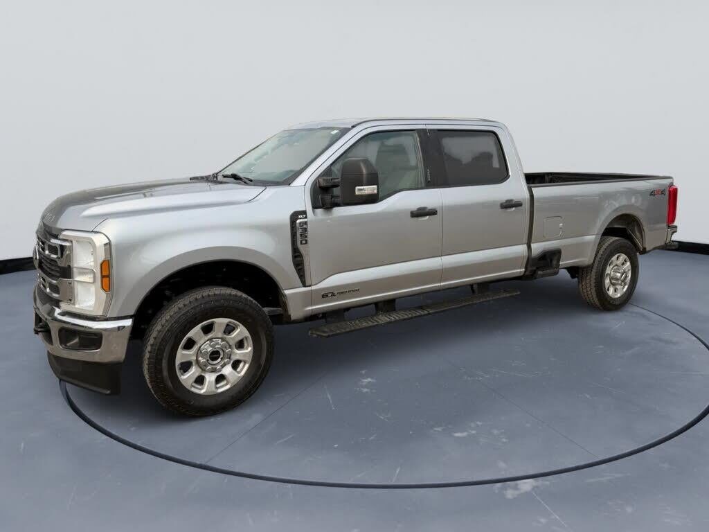 2024 Ford F-350 Super Duty XLT — photo 1 of 1
