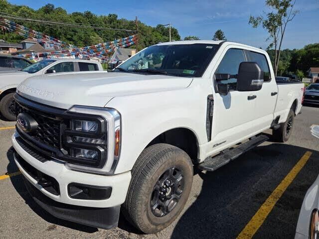 2024 Ford F-350 Super Duty XL — photo 1 of 1