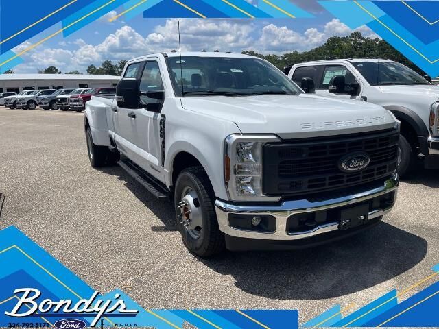 2026 Ford F-350 Super Duty XL — photo 1 of 13