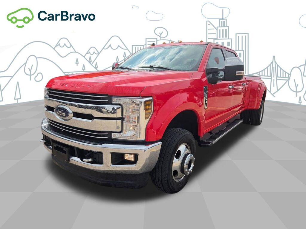 2019 Ford Super Duty F-350 DRW LARIAT — photo 1 of 7