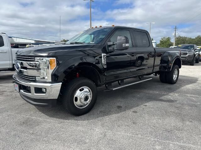 2017 Ford F-350 Super Duty Lariat