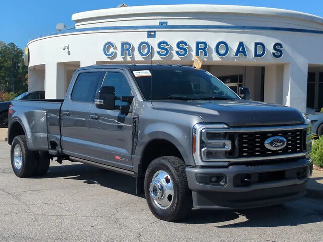 2025 Ford F-350 Super Duty Platinum