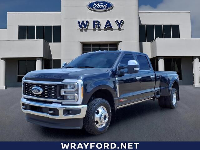 2023 Ford F-350 Super Duty Lariat — photo 1 of 13