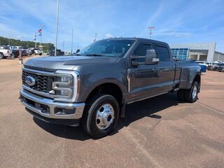 2026 Ford F-350 Super Duty Lariat