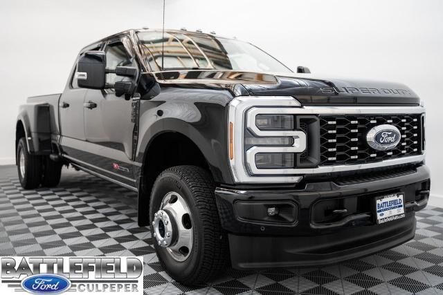 2026 Ford F-350 Super Duty Platinum — photo 1 of 17