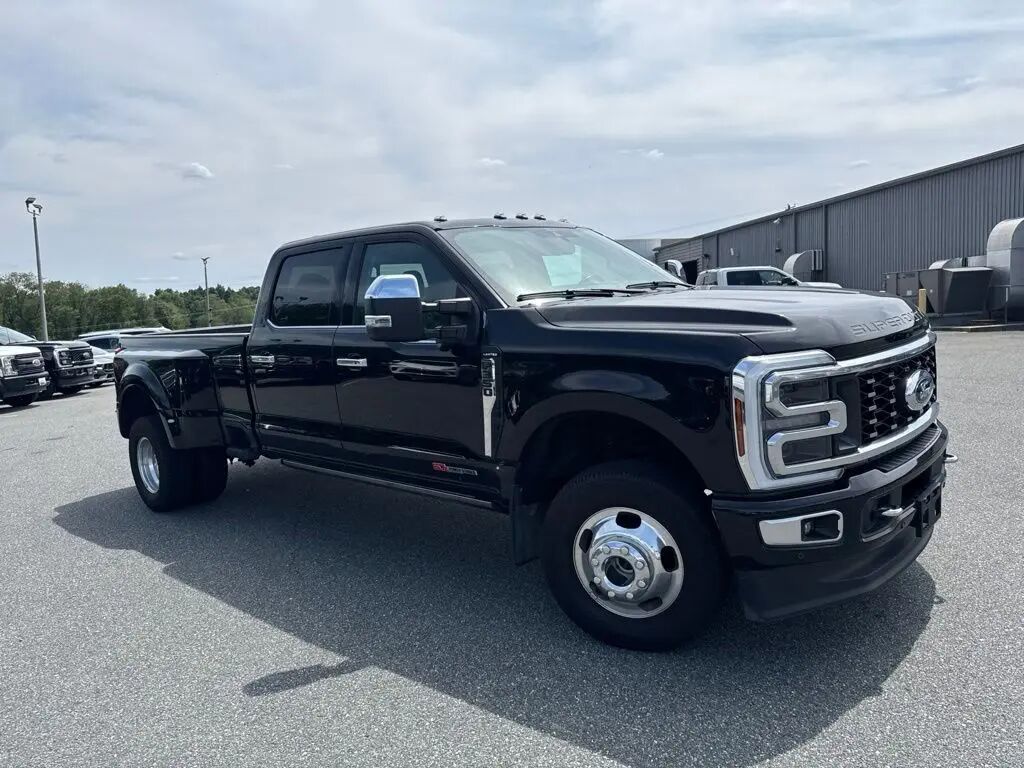 2024 Ford F-350 Super Duty Limited — photo 1 of 14