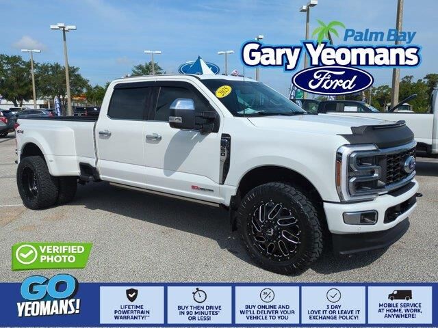 2025 Ford F-350 Super Duty Platinum — photo 1 of 13