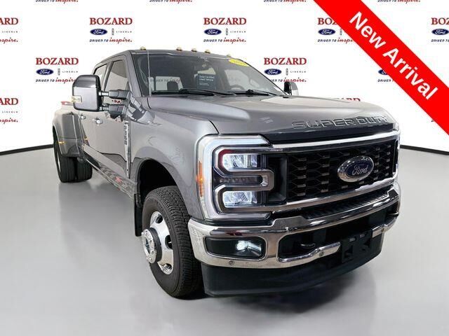2024 Ford F-350 Super Duty Lariat — photo 1 of 52