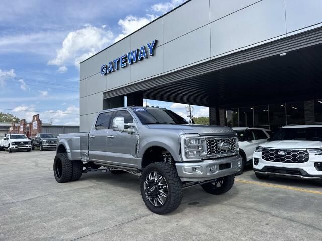 2024 Ford F-350 Super Duty Lariat