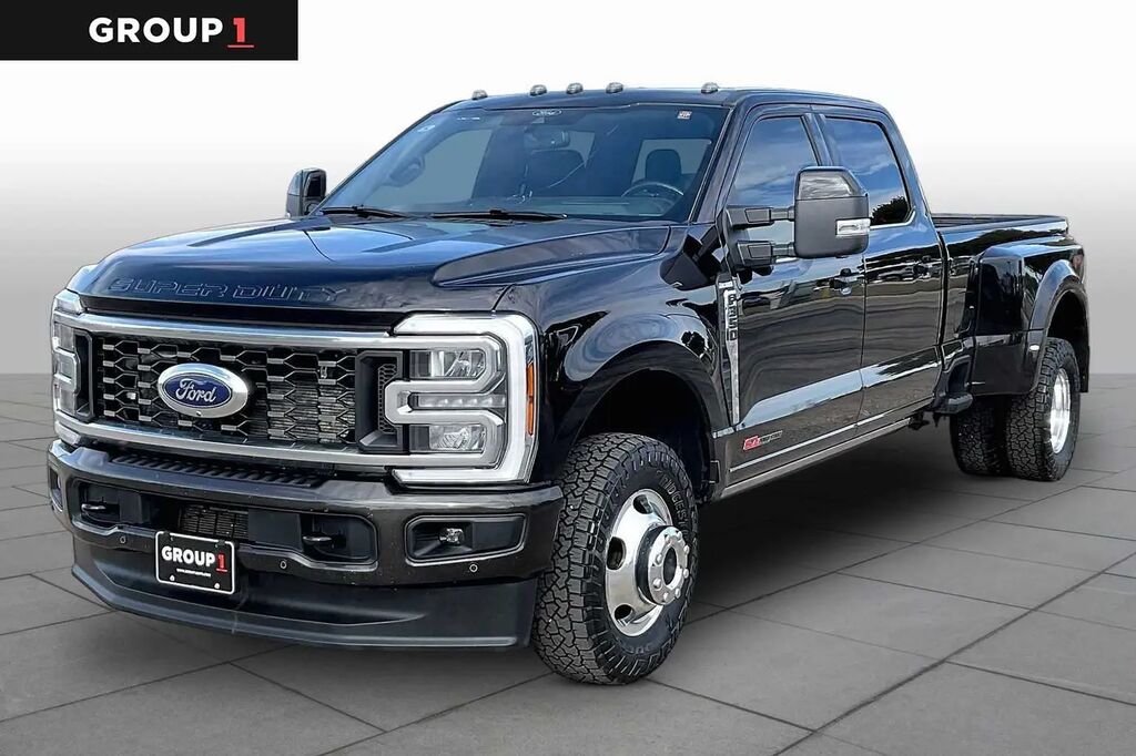2025 Ford F-350 Super Duty King Ranch — photo 1 of 13