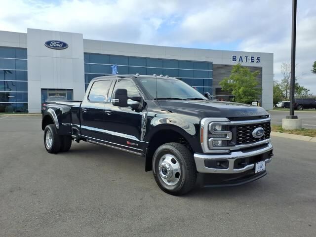 2025 Ford F-350 Super Duty Lariat