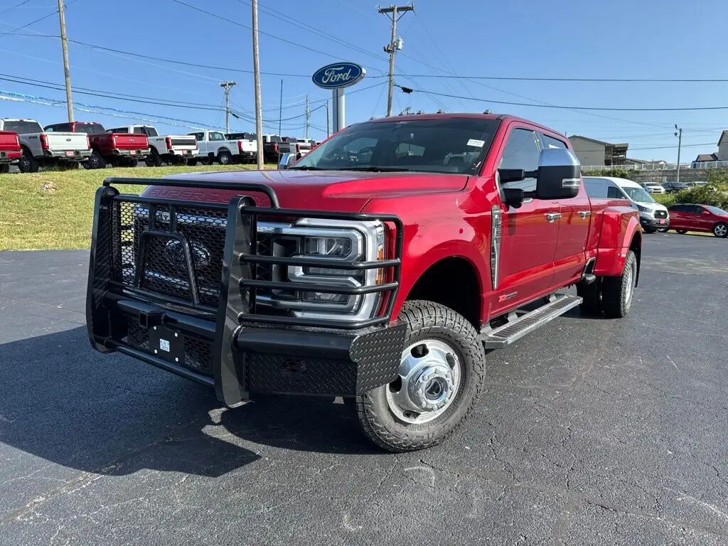 2026 Ford F-350 Super Duty Lariat — photo 1 of 26