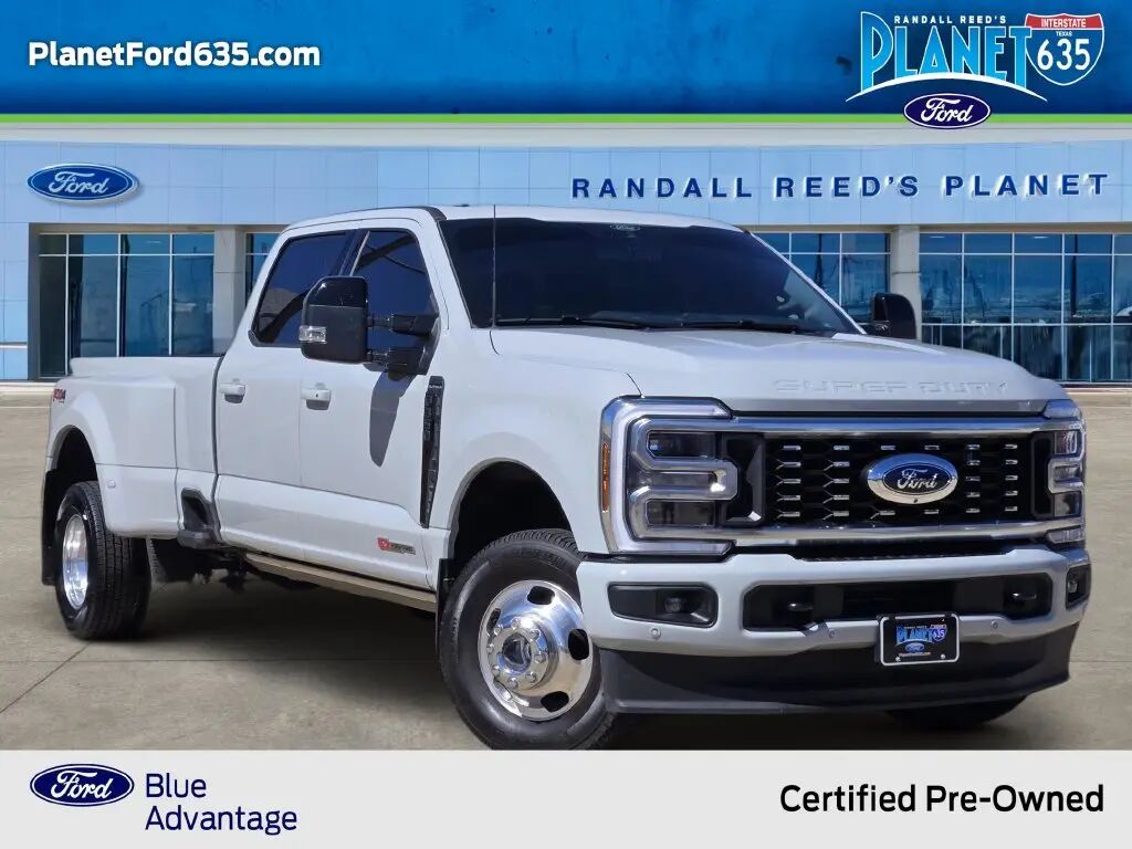 2026 Ford F-350 Super Duty Platinum — photo 1 of 13