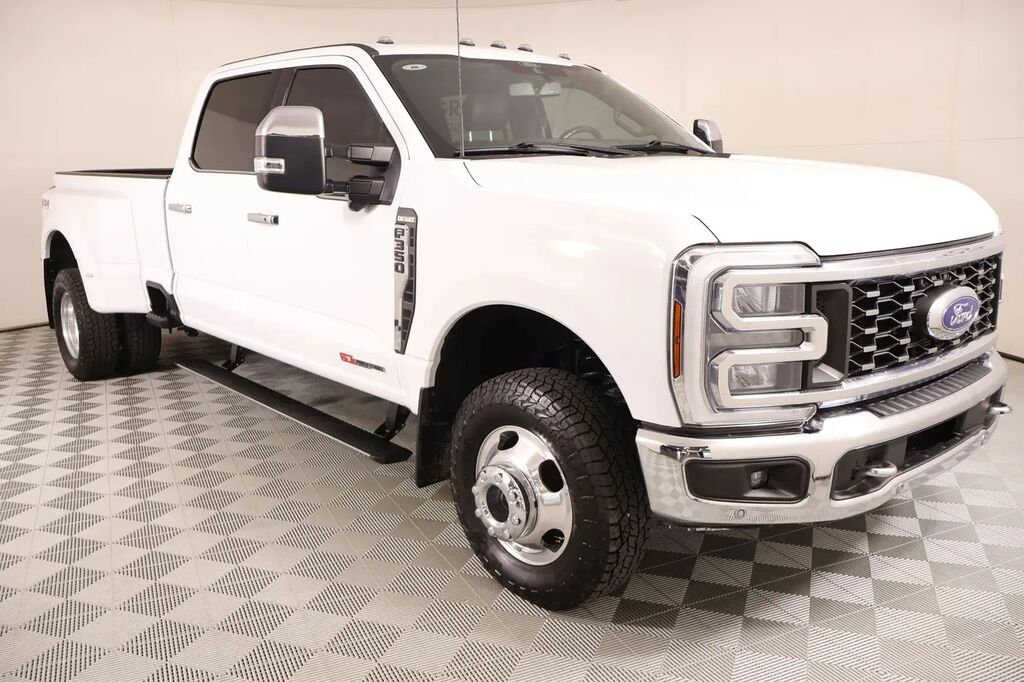 2024 Ford F-350 Super Duty King Ranch — photo 1 of 13