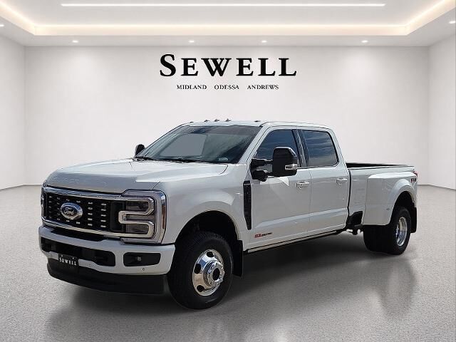 2026 Ford F-350 Super Duty Platinum