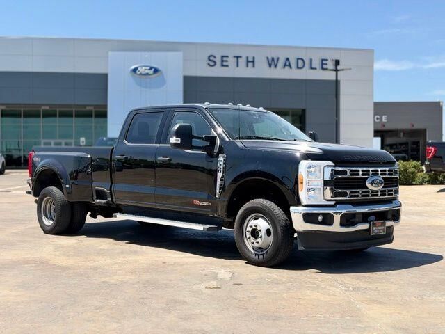 2023 Ford F-350 Super Duty King Ranch — photo 1 of 39