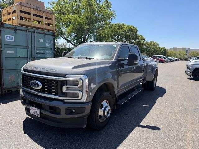 2025 Ford F-350 Super Duty King Ranch — photo 1 of 5