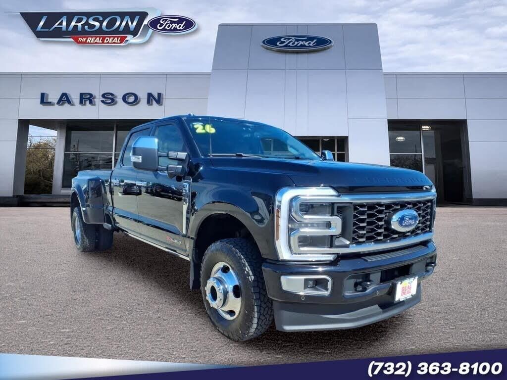 2026 Ford F-350 Super Duty Platinum — photo 1 of 1