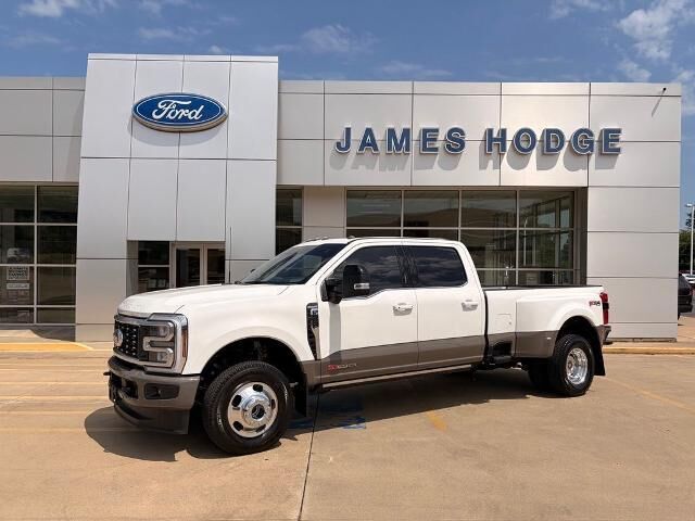 2026 Ford F-350 Super Duty King Ranch — photo 1 of 39