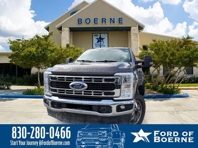 2023 Ford F-350 Super Duty XLT — photo 1 of 26