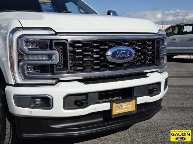 2025 Ford F-350 Super Duty Platinum