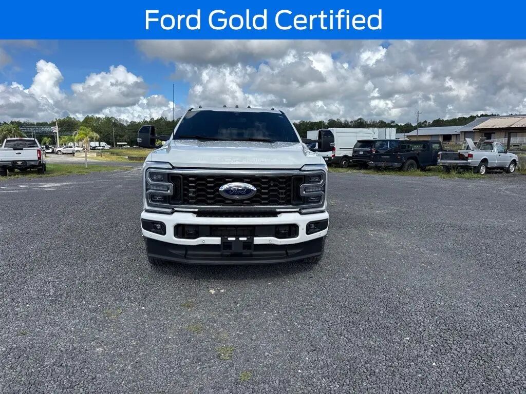 2026 Ford F-350 Super Duty Platinum — photo 1 of 13