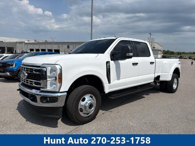 2025 Ford F-350 Super Duty XLT — photo 1 of 13