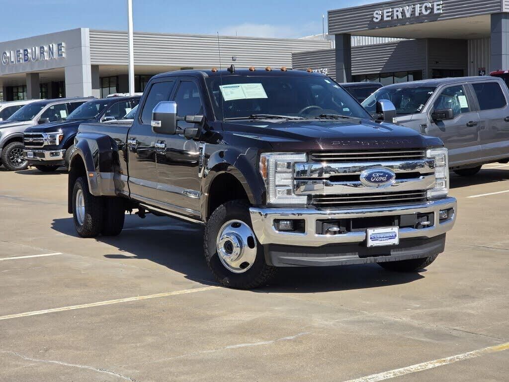 2019 Ford F-350 Super Duty King Ranch — photo 1 of 1
