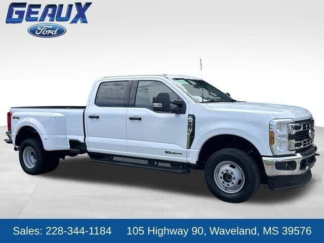 2025 Ford F-350 Super Duty XLT — photo 1 of 1