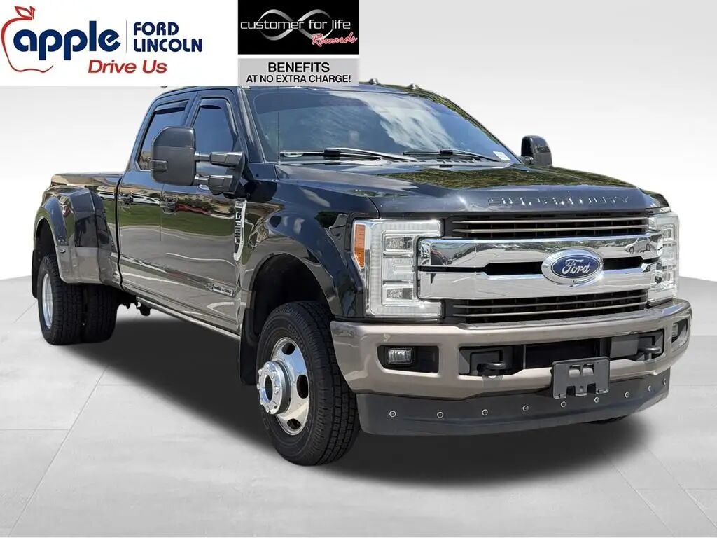 2019 Ford F-350 Super Duty King Ranch — photo 1 of 26