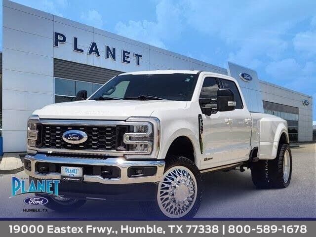 2024 Ford F-350 Super Duty Lariat — photo 1 of 1